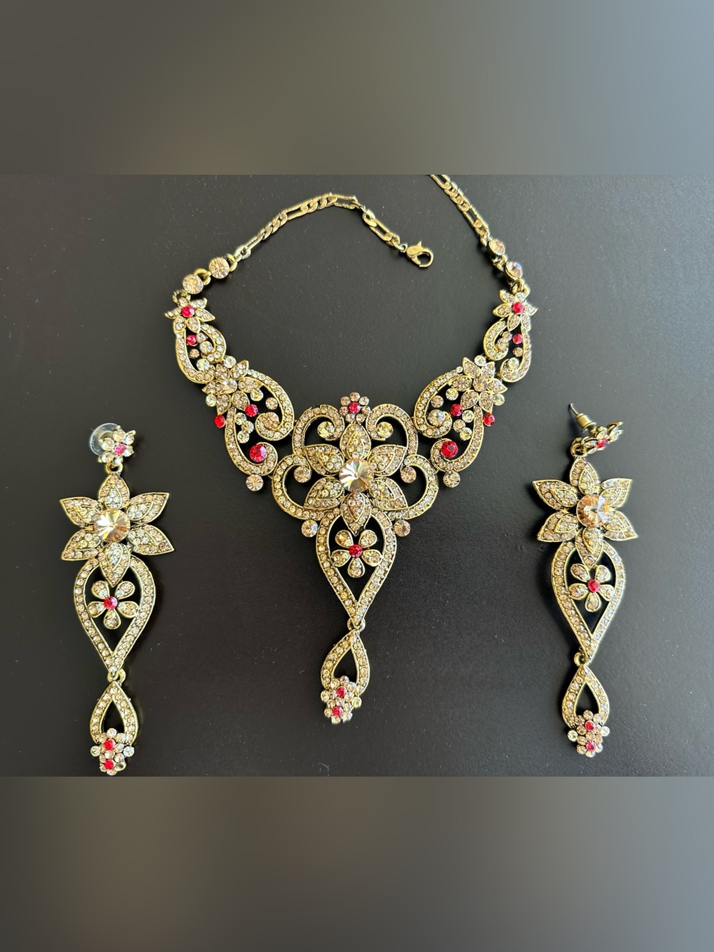 Gold Floral Crystal Necklace & Earring Set - Elegant Women's Jewelry